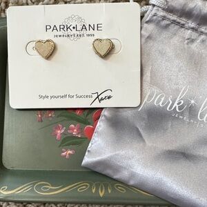 🛍️Park Lane Gold-Tone Heart Stud Earrings🛍️